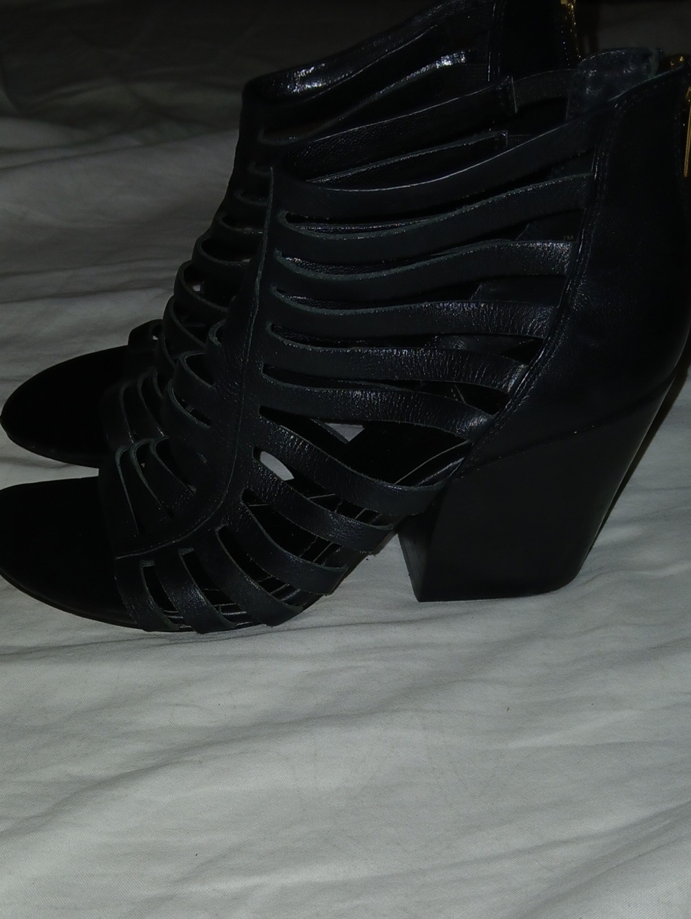 Isola Ianna Black Caged Leather Gladiator Stacked Heel Sandals Sz: 7
